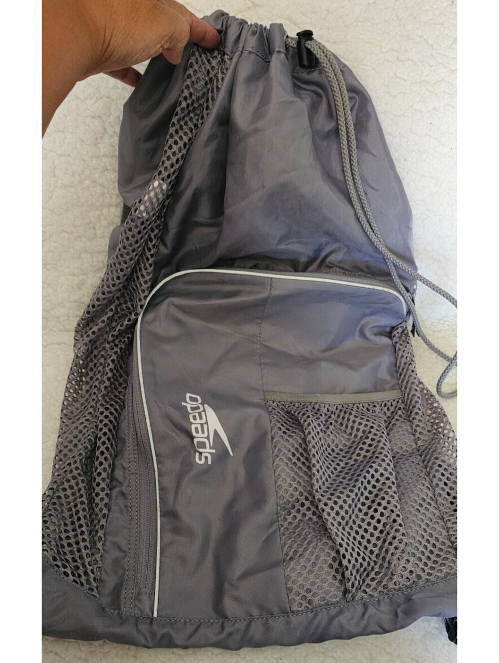 Speedo Adult Deluxe Ventilator Mesh Equipment Bag Gray 22X15 Drawstring Backpack